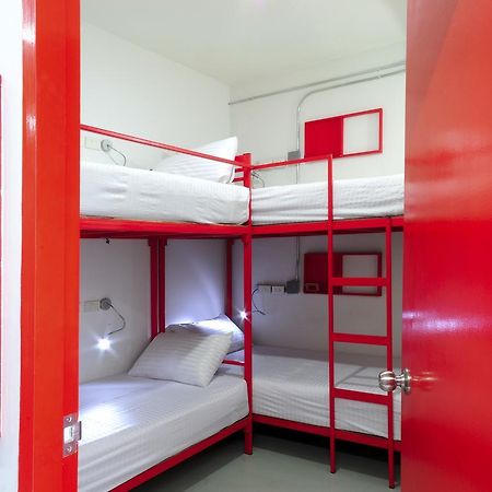 Jellybean Ezy Hostel Sathorn Bangkok Kültér fotó