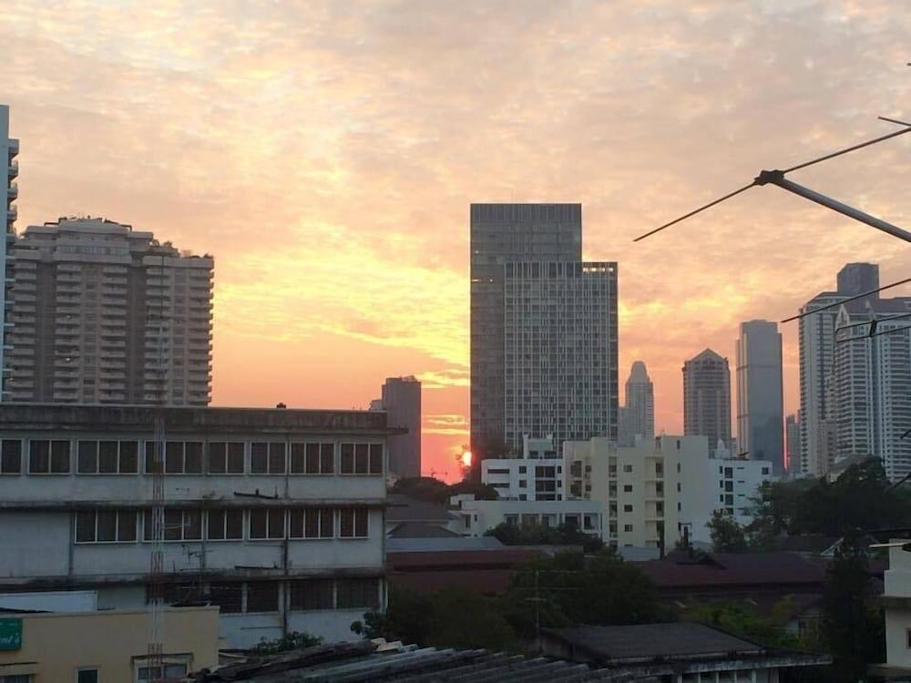 Jellybean Ezy Hostel Sathorn Bangkok Kültér fotó