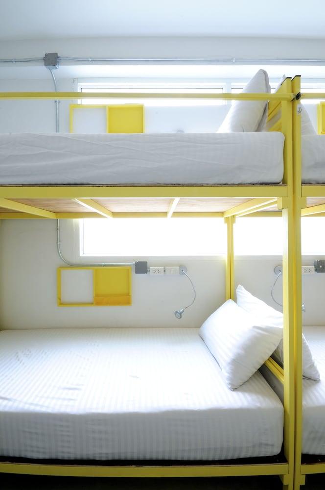 Jellybean Ezy Hostel Sathorn Bangkok Kültér fotó