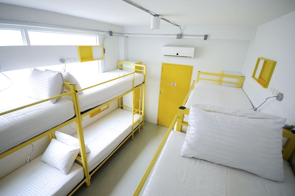 Jellybean Ezy Hostel Sathorn Bangkok Kültér fotó