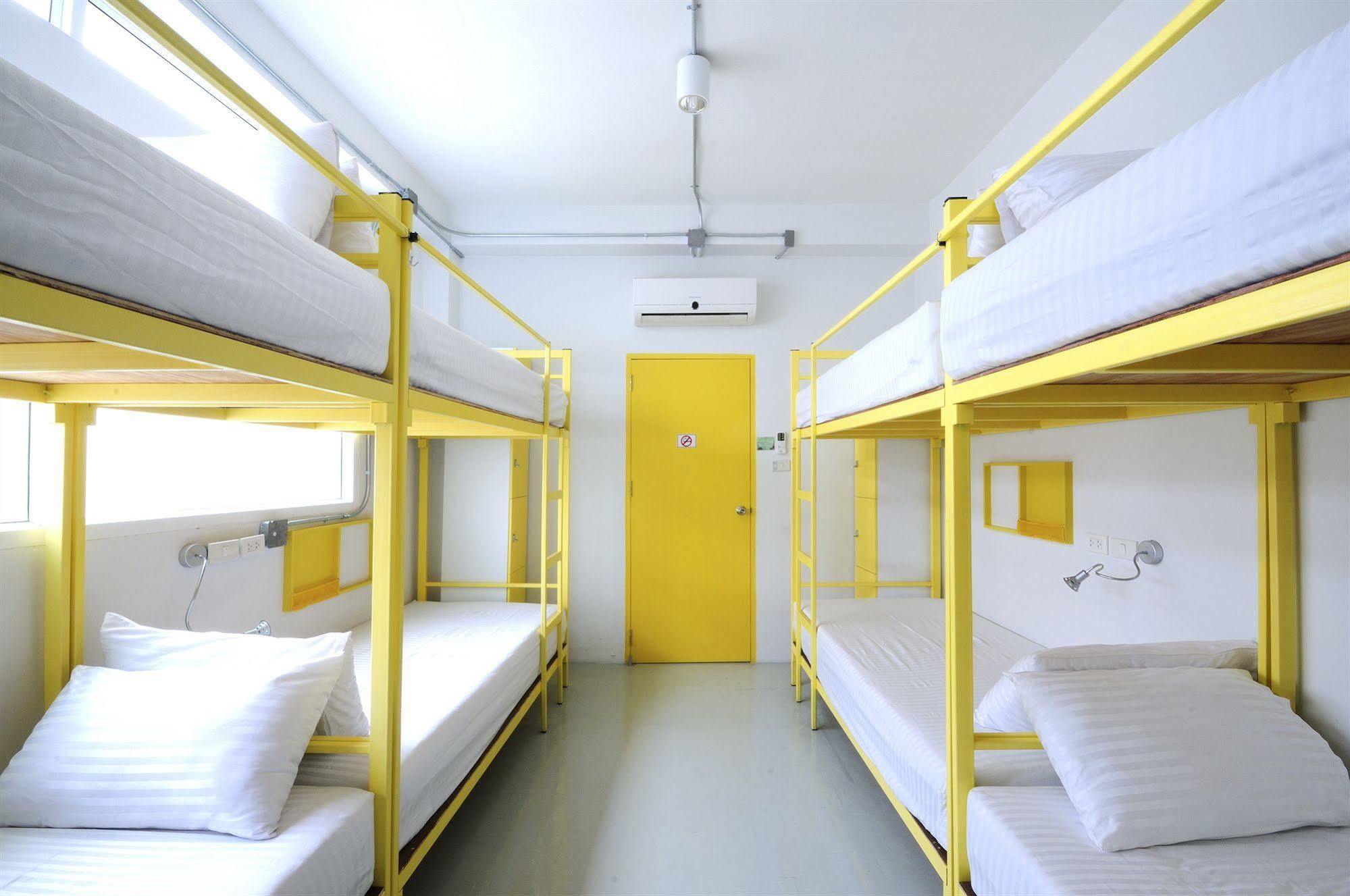 Jellybean Ezy Hostel Sathorn Bangkok Kültér fotó