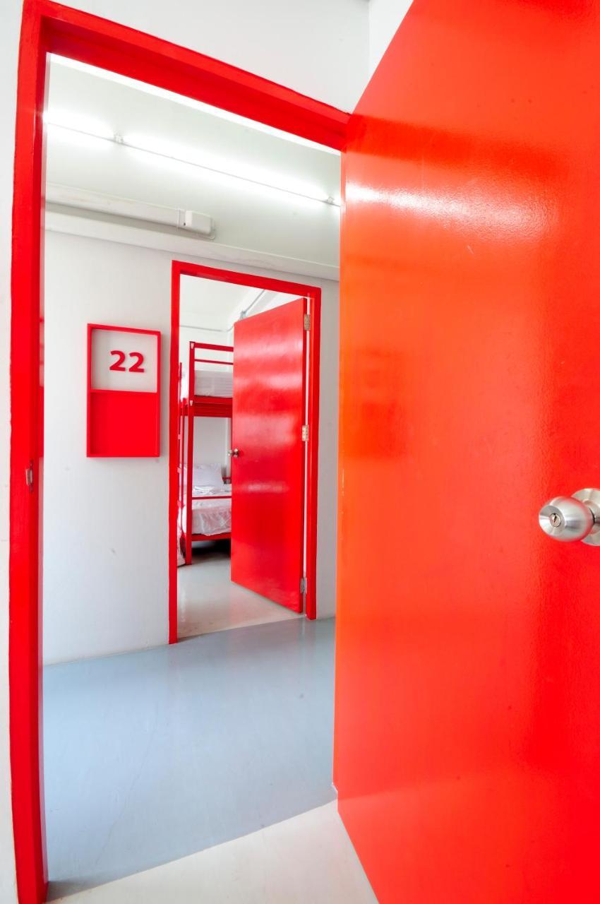 Jellybean Ezy Hostel Sathorn Bangkok Kültér fotó