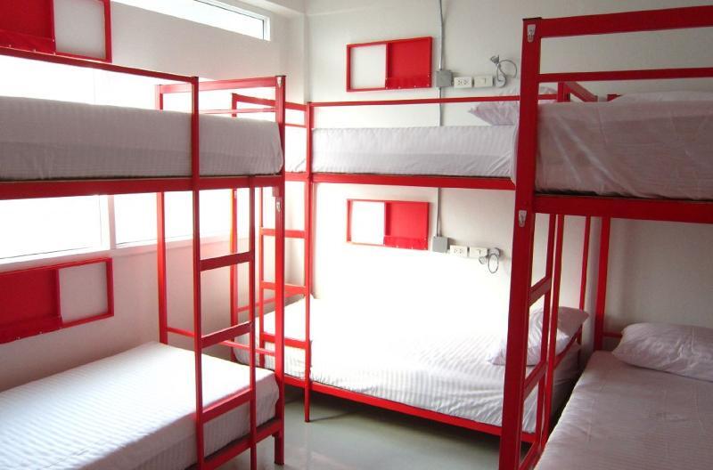 Jellybean Ezy Hostel Sathorn Bangkok Kültér fotó