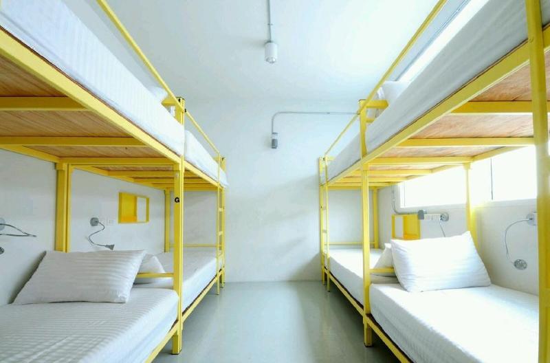 Jellybean Ezy Hostel Sathorn Bangkok Kültér fotó